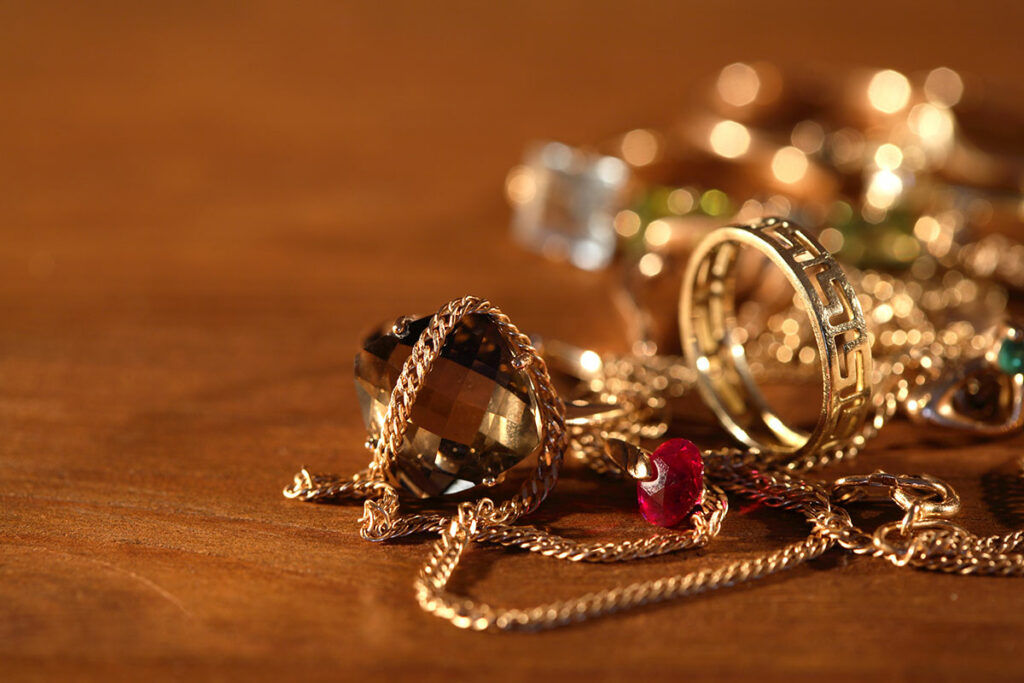How to Pack Jewelry and Valuables for a Move